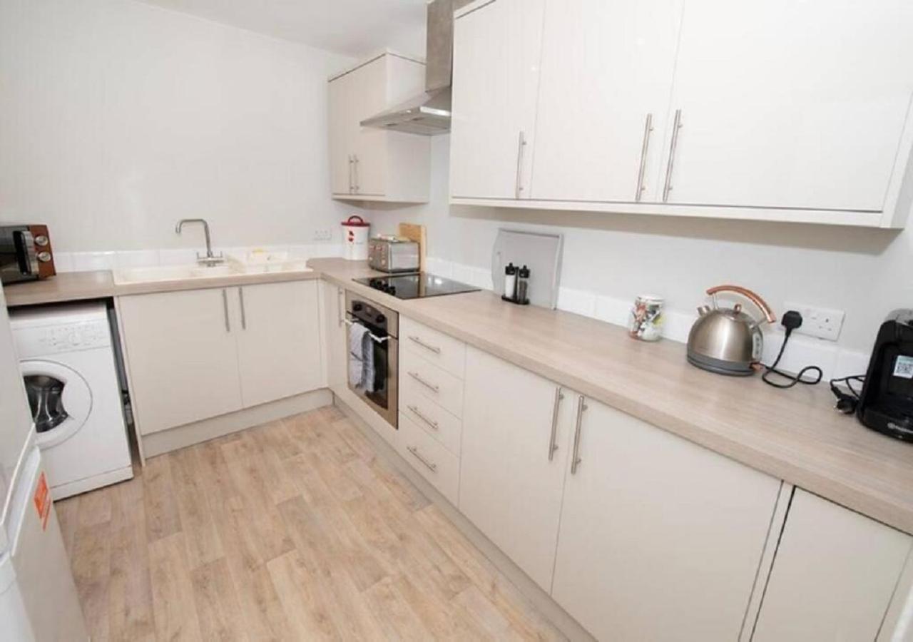Pelican-Stylish 2-Bed Apartment Close To Beach & Town 스카버러 외부 사진