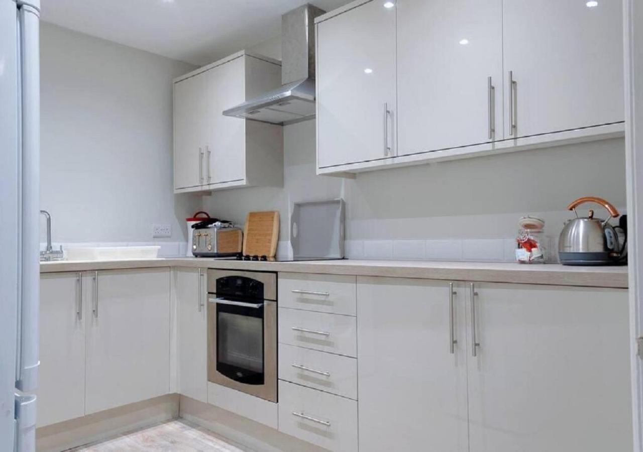 Pelican-Stylish 2-Bed Apartment Close To Beach & Town 스카버러 외부 사진
